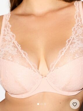 SKIMS LACE FULL COVERAGE BRA in Primrose